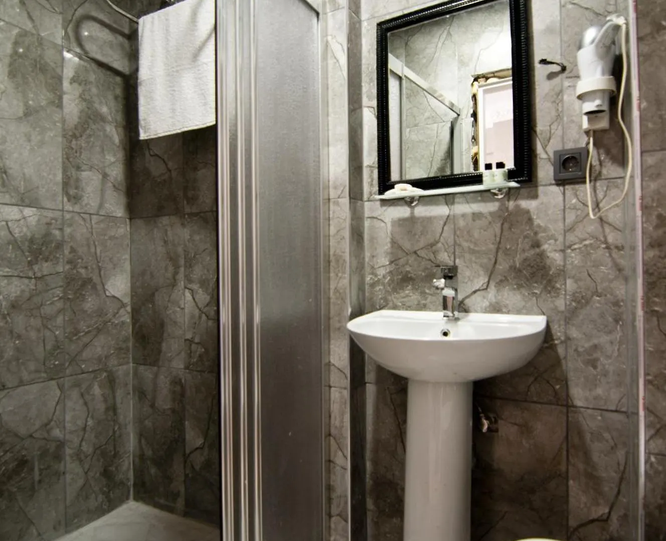 Gzh Park Bosphorus Bed and Breakfast Istanboel